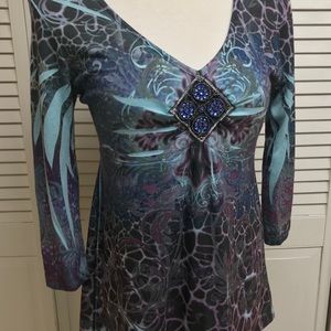 One World V Neck Pullover Top